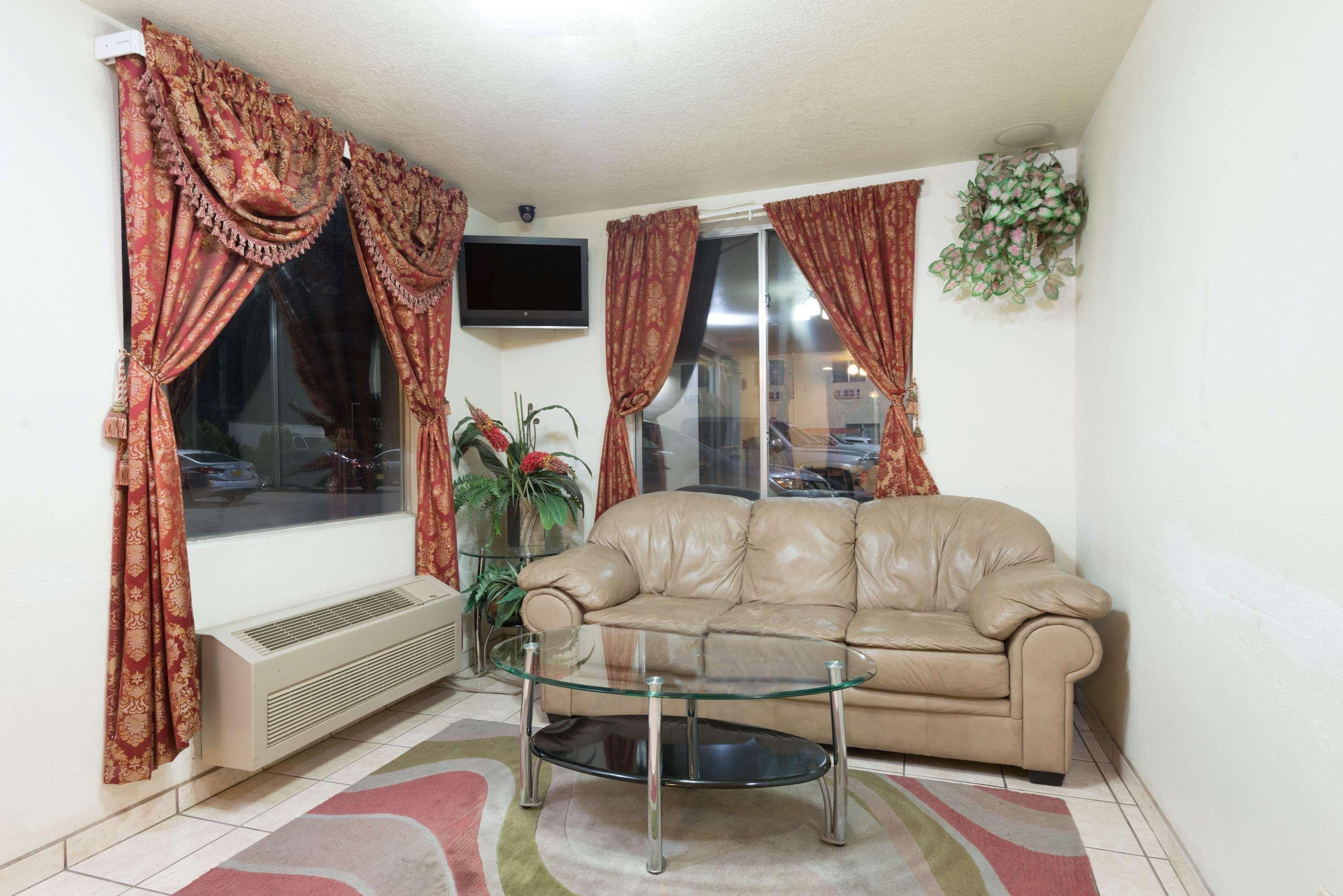 Super 8 By Wyndham Bernalillo Hotel Buitenkant foto