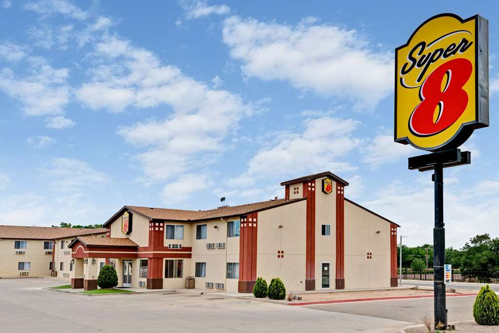 Super 8 By Wyndham Bernalillo Hotel Buitenkant foto
